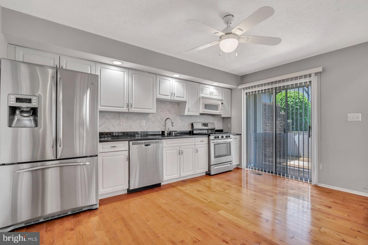 Monmouth Junction, New Jersey, 08852, United States, 2 Bedrooms Bedrooms, ,3 BathroomsBathrooms,Residential,For Sale,1955915