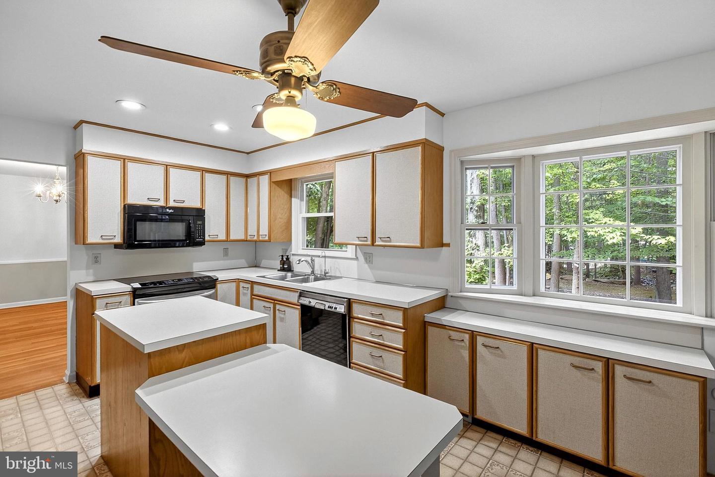 WILMINGTON, Delaware, 19810, United States, 4 Bedrooms Bedrooms, ,3 BathroomsBathrooms,Residential,For Sale,1990467