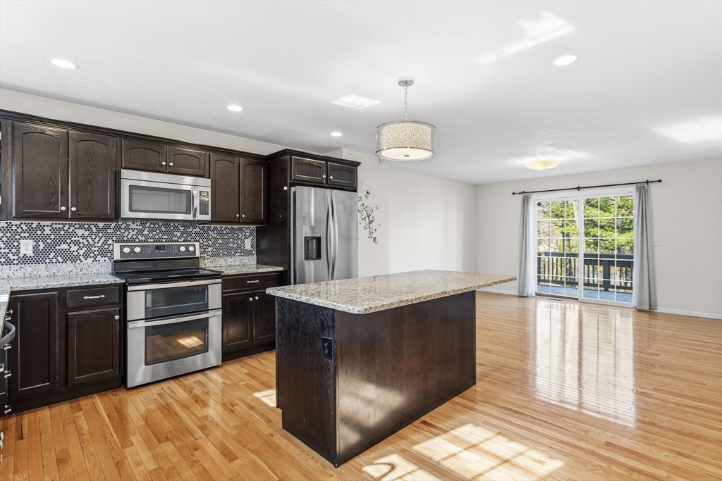 Ayer, Massachusetts, 01432, United States, 4 Bedrooms Bedrooms, ,3 BathroomsBathrooms,Residential,For Sale,2030231