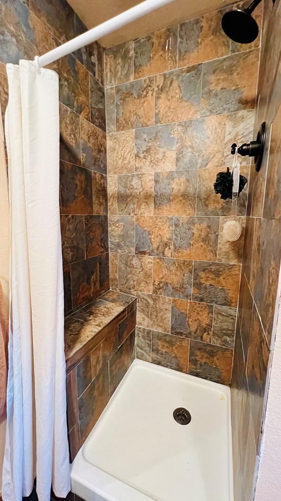 Blairsville, Georgia, 30512, United States, 3 Bedrooms Bedrooms, ,2 BathroomsBathrooms,Residential,For Sale,1930020