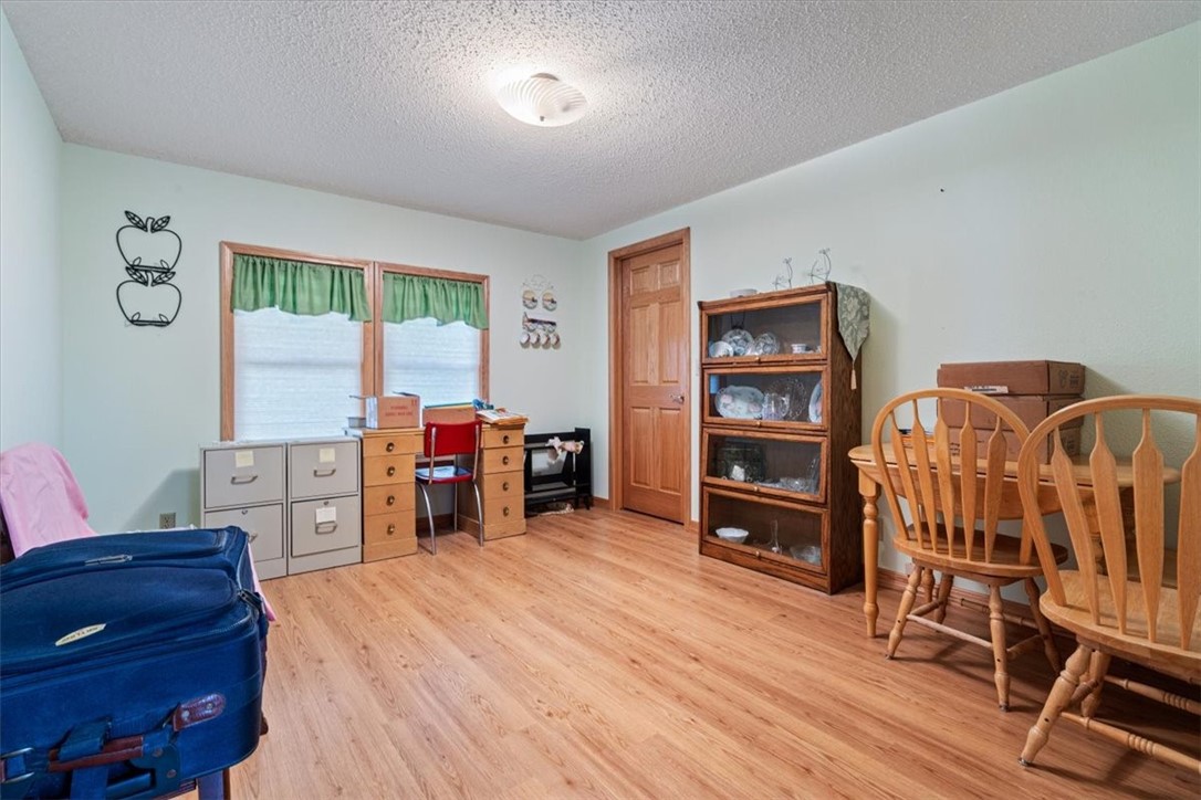 Anderson, Missouri, 64831, United States, 3 Bedrooms Bedrooms, ,2 BathroomsBathrooms,Residential,For Sale,1866248