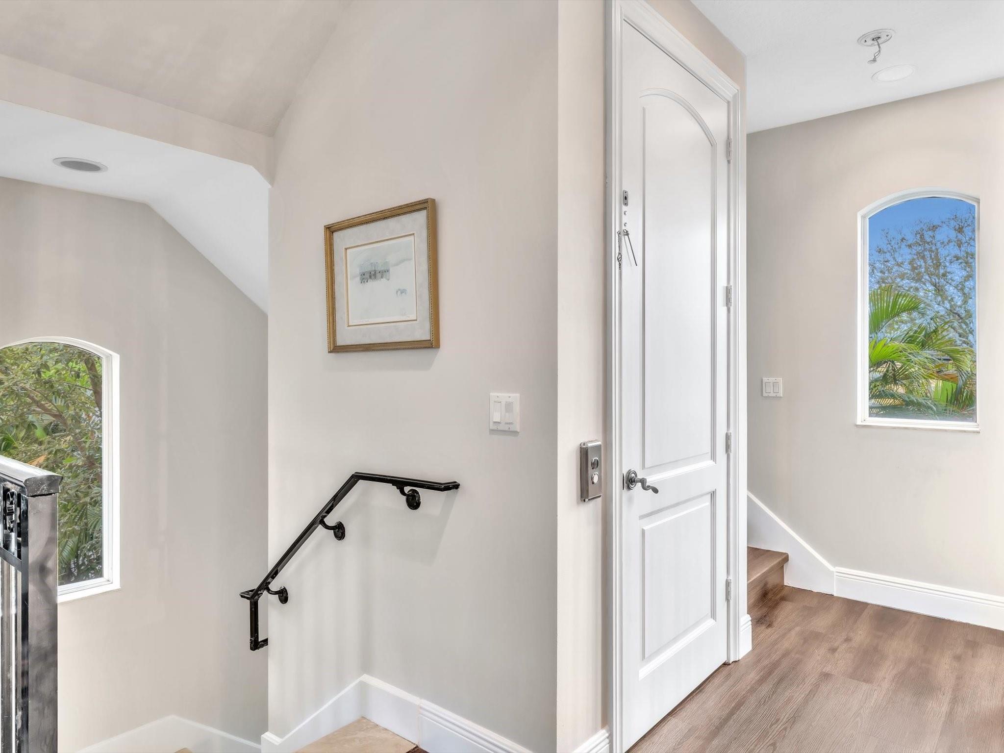 Fort Lauderdale, Florida, 33301, United States, 3 Bedrooms Bedrooms, ,5 BathroomsBathrooms,Residential,For Sale,1979910