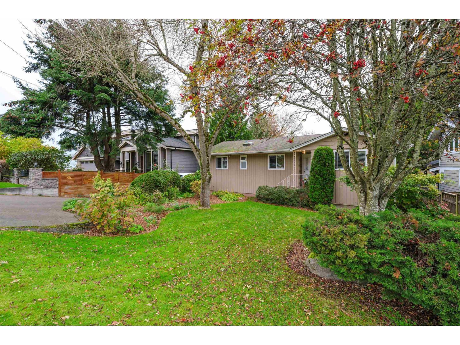 WHITE ROCK, British Columbia, V4B 4T7, CA, 4 Bedrooms Bedrooms, ,2 BathroomsBathrooms,Residential,For Sale,1951469