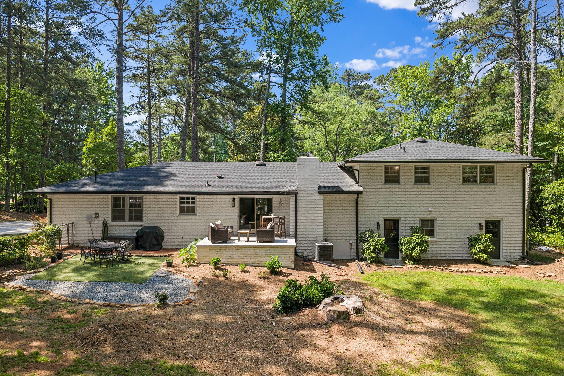  Beautifully Renovated Split-Level Ranch in Smoke Rise - 物件實景