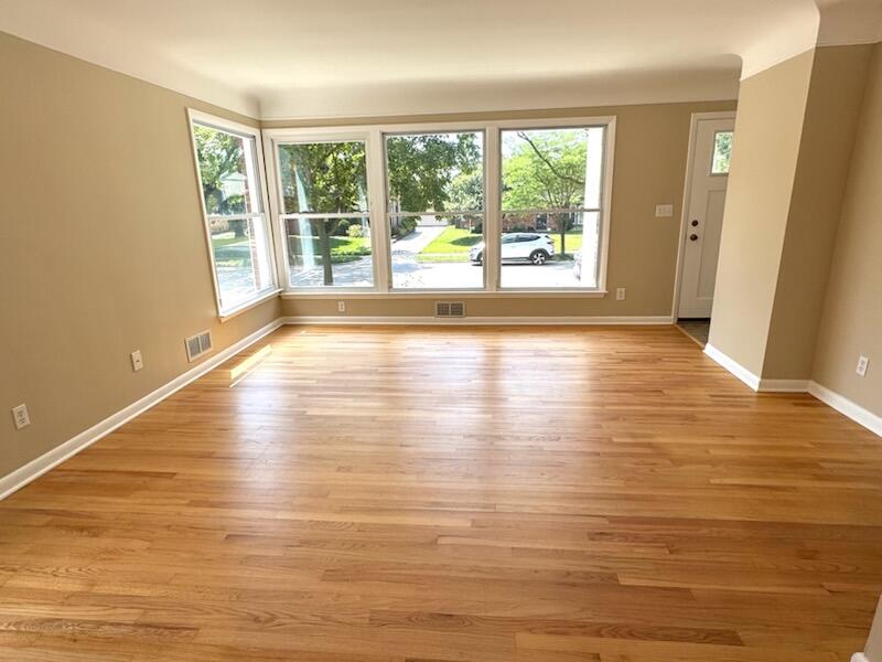 Ann Arbor, Michigan, 48103, United States, 3 Bedrooms Bedrooms, ,2 BathroomsBathrooms,Residential,For Sale,1944863