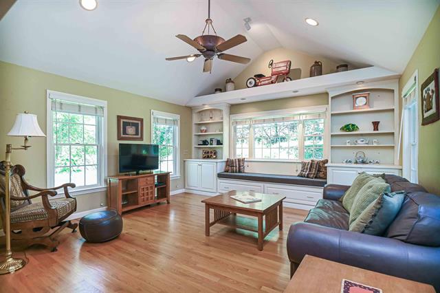 Bow, New Hampshire, 03304, United States, 4 Bedrooms Bedrooms, ,3 BathroomsBathrooms,Residential,For Sale,1900583