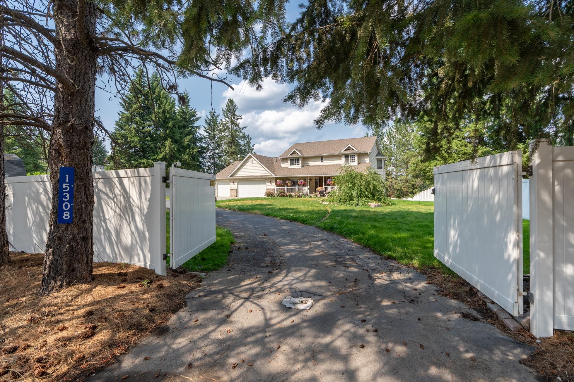 Nine Mile Falls, Washington, 99026, United States, 5 Bedrooms Bedrooms, ,4 BathroomsBathrooms,Residential,For Sale,1895080