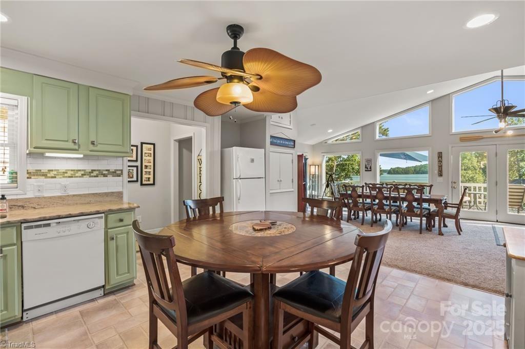 New London, North Carolina, 28127, United States, 3 Bedrooms Bedrooms, ,2 BathroomsBathrooms,Residential,For Sale,1827846