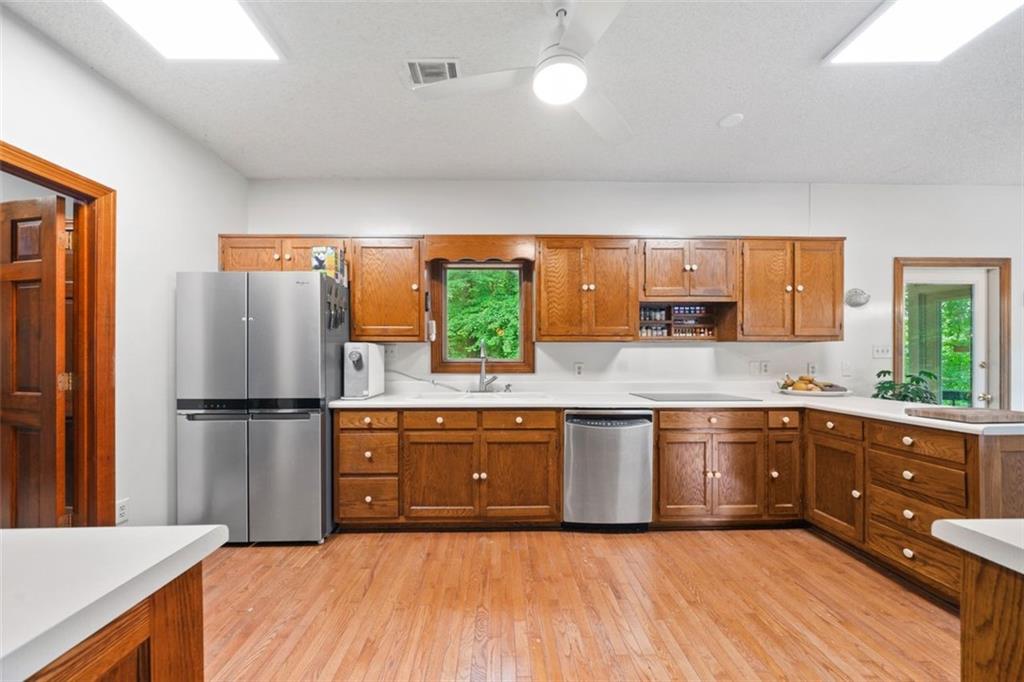 Flowery Branch, Georgia, 30542, United States, 3 Bedrooms Bedrooms, ,3 BathroomsBathrooms,Residential,For Sale,1847614