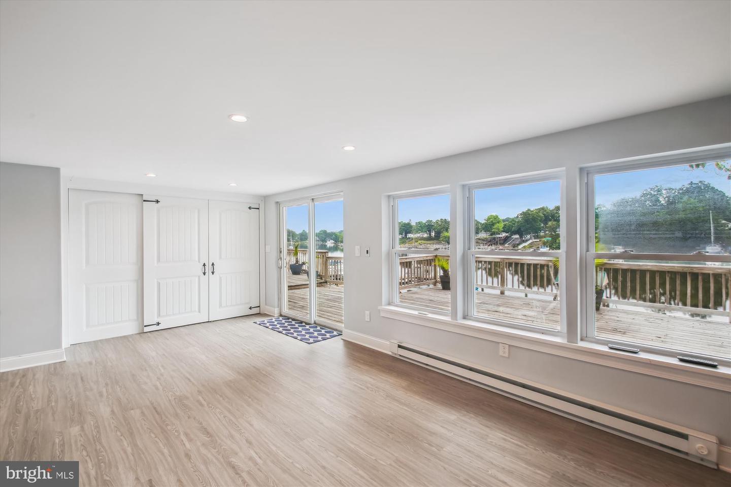 Glen Burnie, Maryland, 21060, United States, 2 Bedrooms Bedrooms, ,4 BathroomsBathrooms,Residential,For Sale,1867358