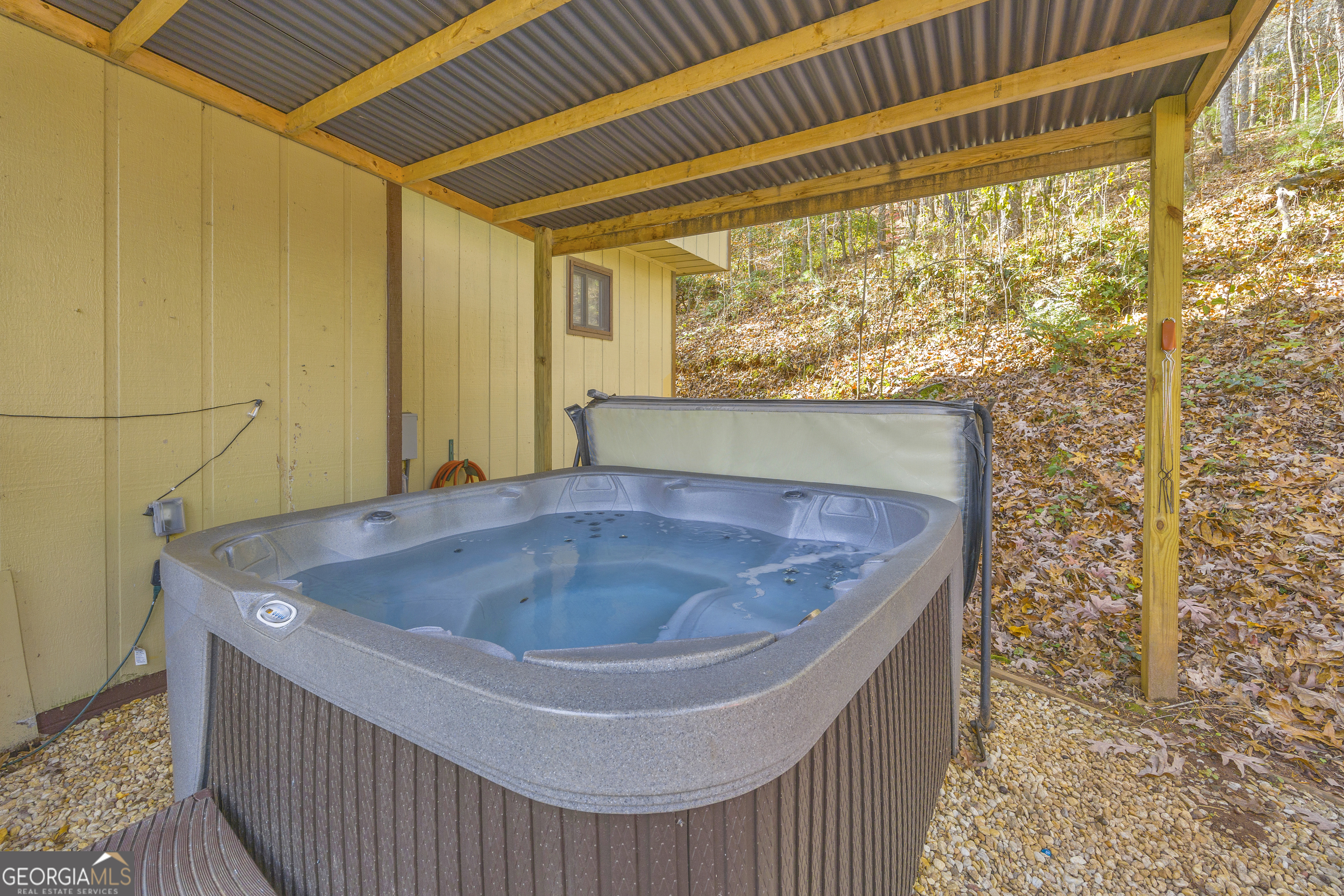 Helen, Georgia, 30545, United States, 3 Bedrooms Bedrooms, ,2 BathroomsBathrooms,Residential,For Sale,1993891