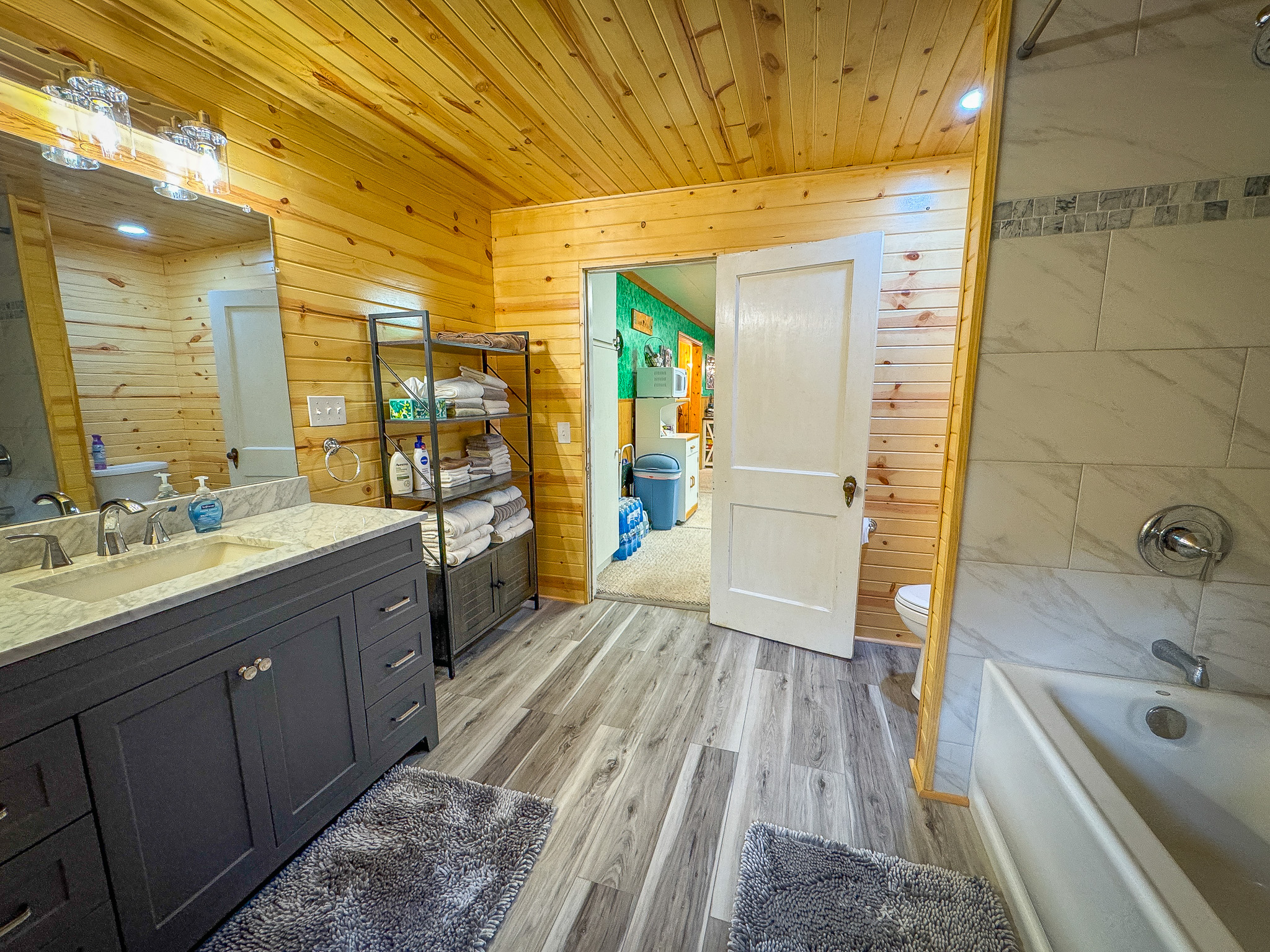 Fountain, Michigan, 49410, United States, 4 Bedrooms Bedrooms, ,3 BathroomsBathrooms,Residential,For Sale,1943035