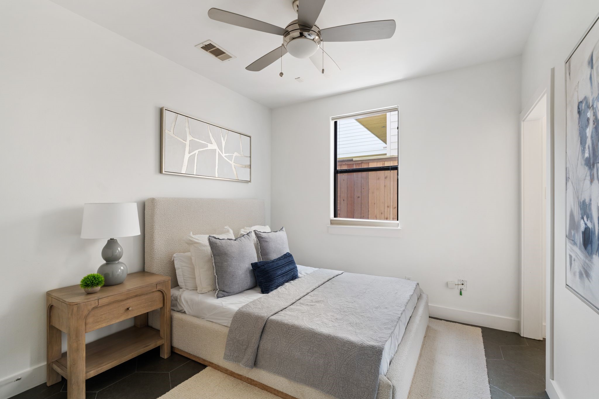  2105 Woodhead Street - 物件實景