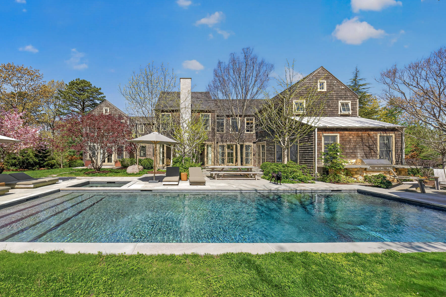  Dazzling East Hampton Compound Featured in Architectural Digest - 物件實景