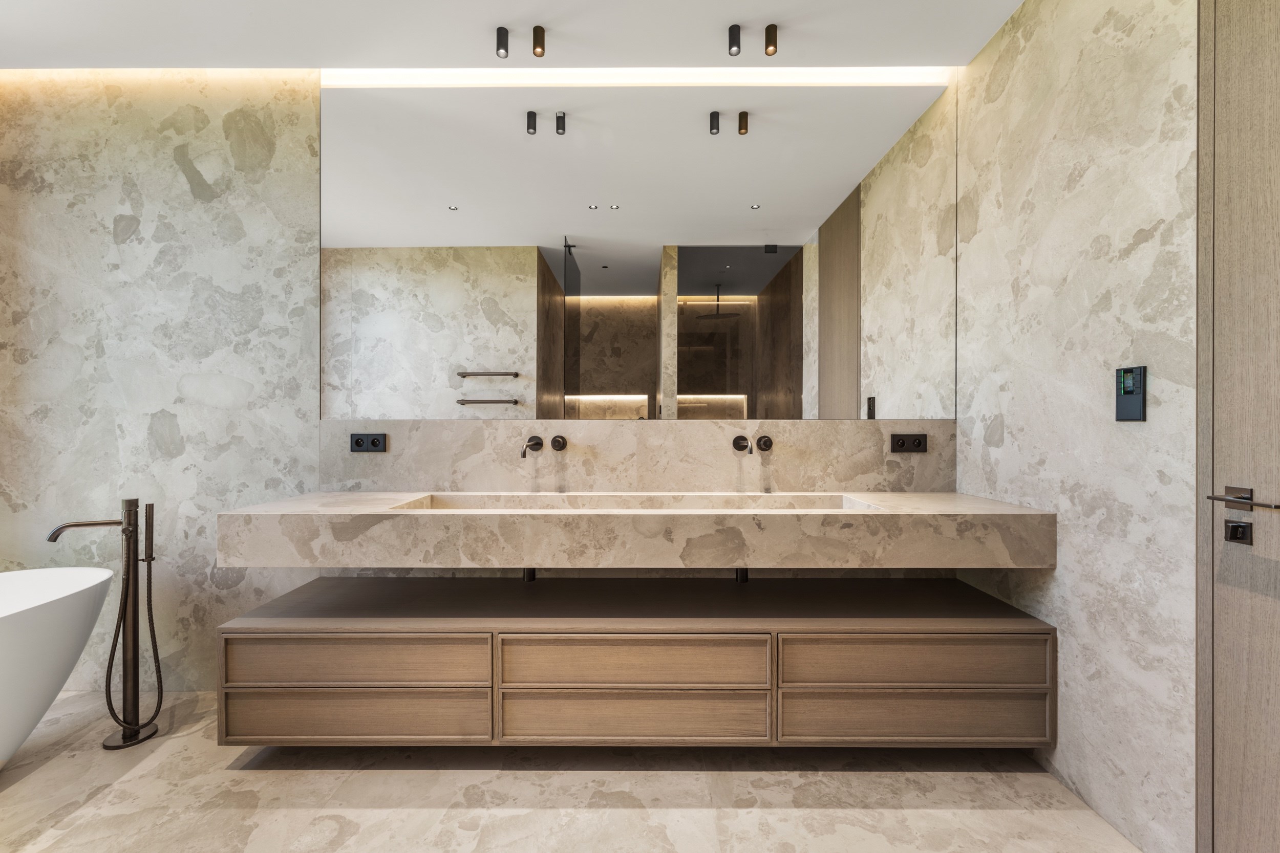  Super Cannes Vallauris, new 498 sqm villa with five suites and sea views - 物件實景