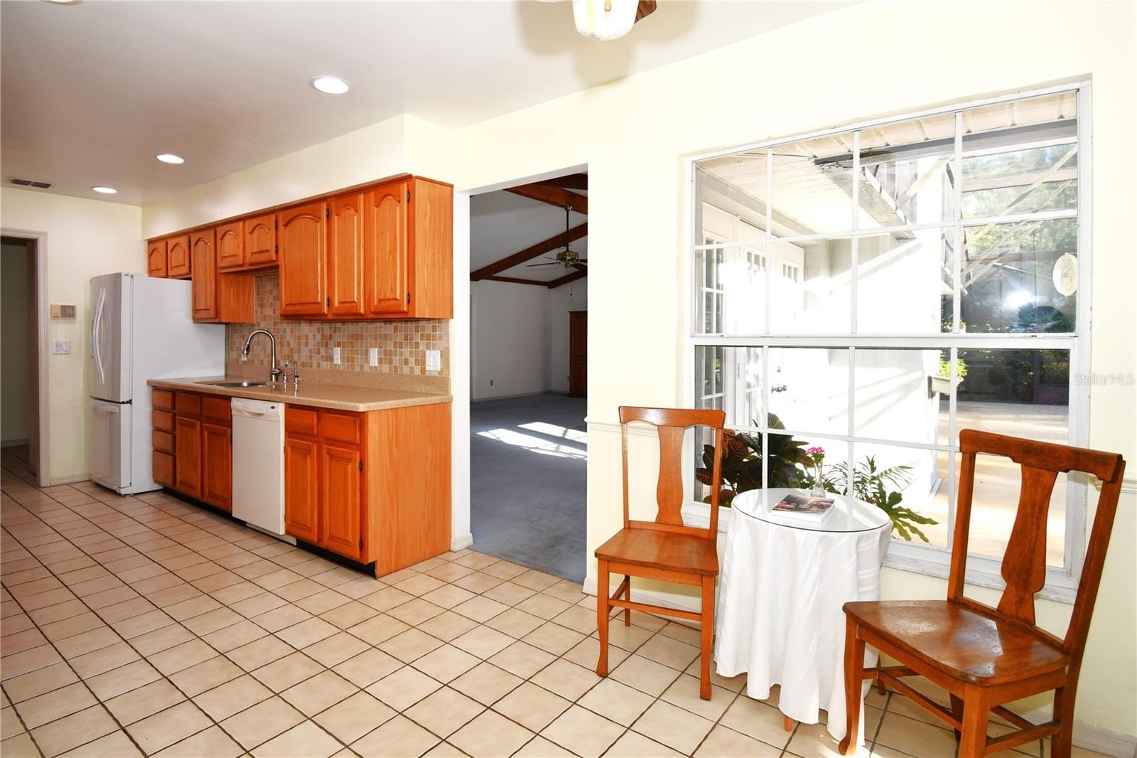 MOUNT DORA, Florida, 32757, United States, 3 Bedrooms Bedrooms, ,2 BathroomsBathrooms,Residential,For Sale,1975805