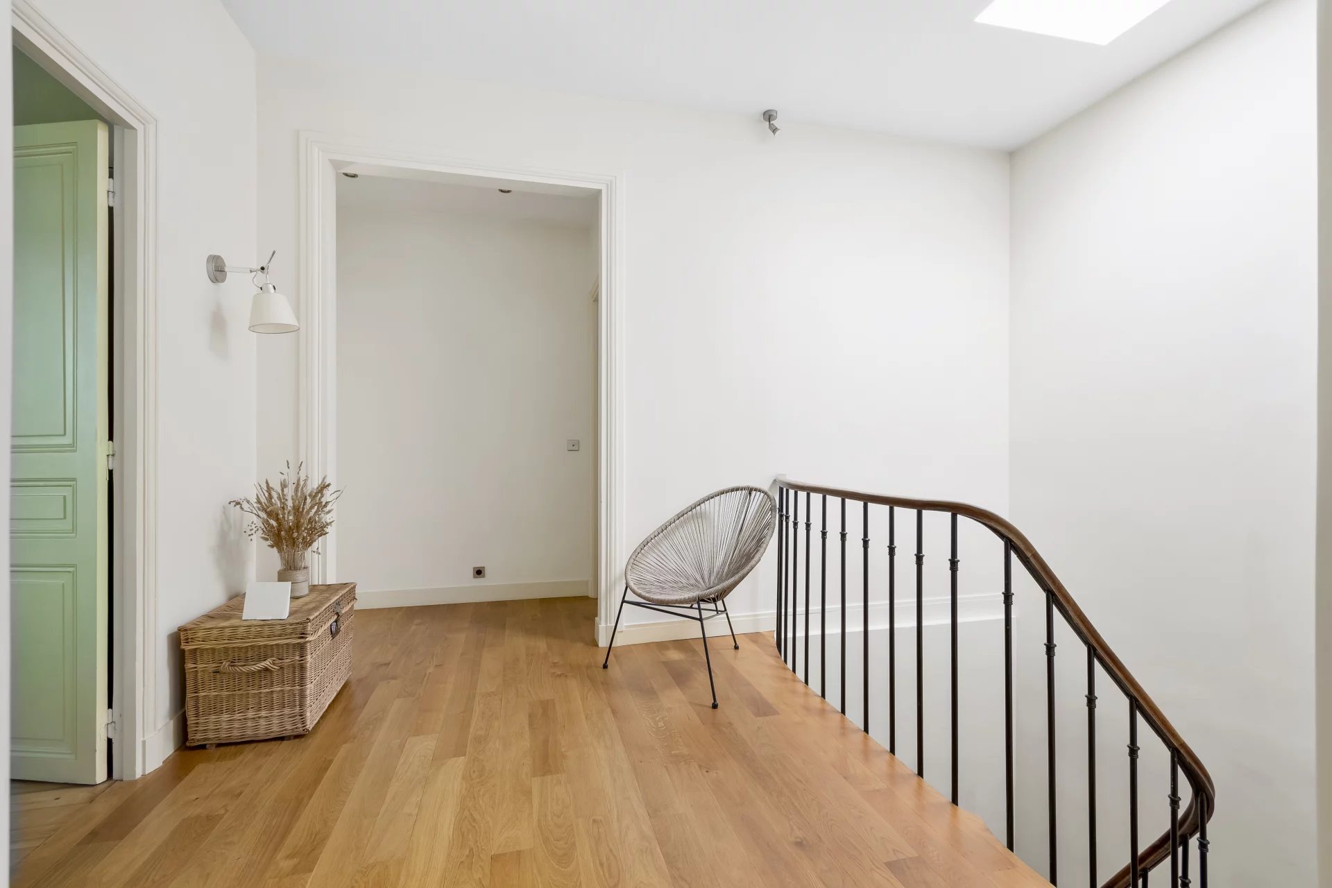 Le Vésinet, Île-de-France, 78110, FR, 6 Bedrooms Bedrooms, ,5 BathroomsBathrooms,Residential,For Sale,1994768