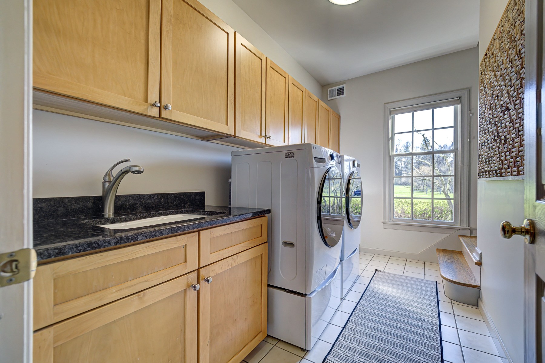  Meticulous ?Hill View Farms? Neighborhood Colonial - 物件實景