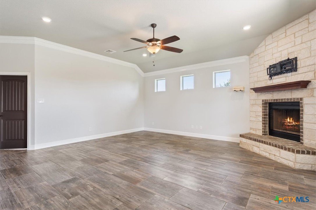 Salado, Texas, 76571, United States, 4 Bedrooms Bedrooms, ,3 BathroomsBathrooms,Residential,For Sale,1978571