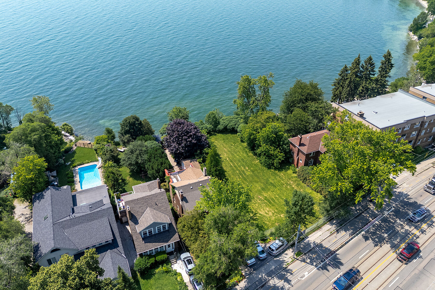  Rare Waterfront Property - 物件實景