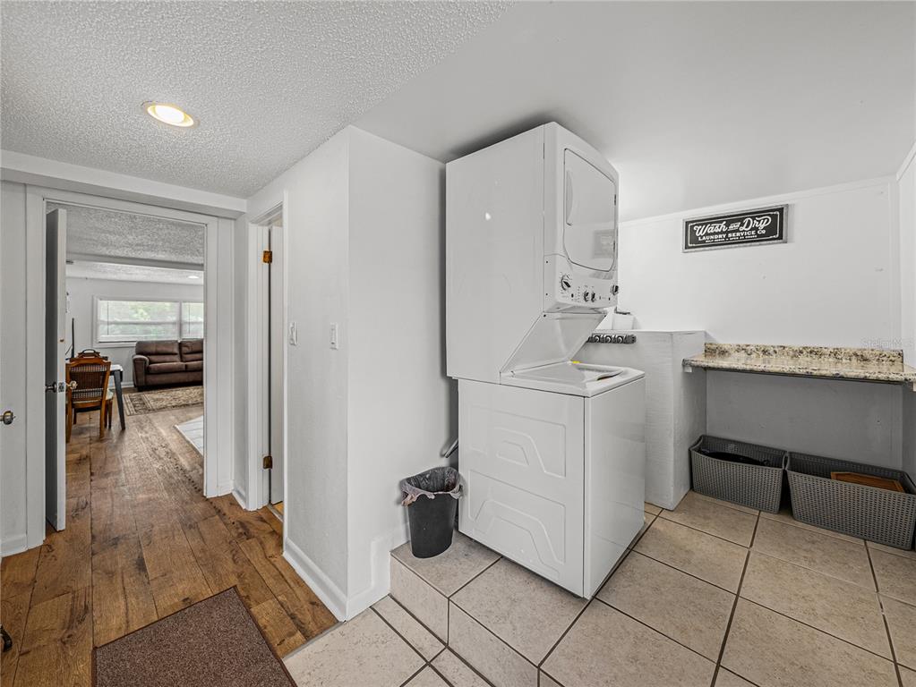 Lake Wales, Florida, 33898, United States, 3 Bedrooms Bedrooms, ,2 BathroomsBathrooms,Residential,For Sale,1950388