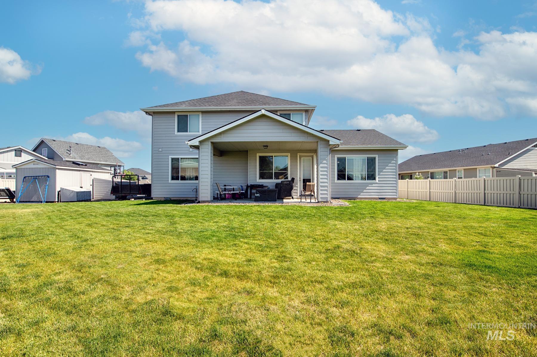 Kuna, Idaho, 83634, United States, 5 Bedrooms Bedrooms, ,4 BathroomsBathrooms,Residential,For Sale,1848716