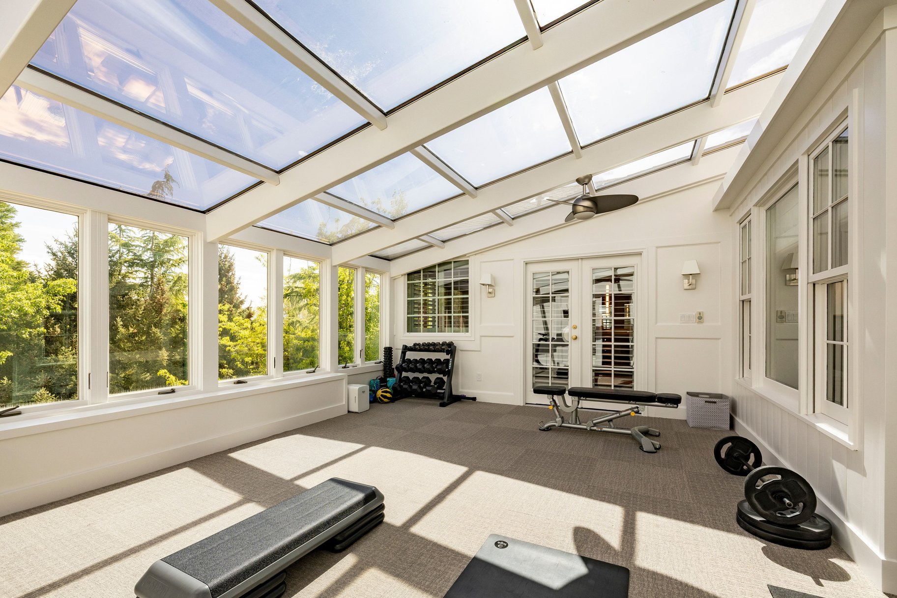  BEAUTIFULLY UPDATED FEDERAL HEIGHTS TWO STORY HOME - 物件實景