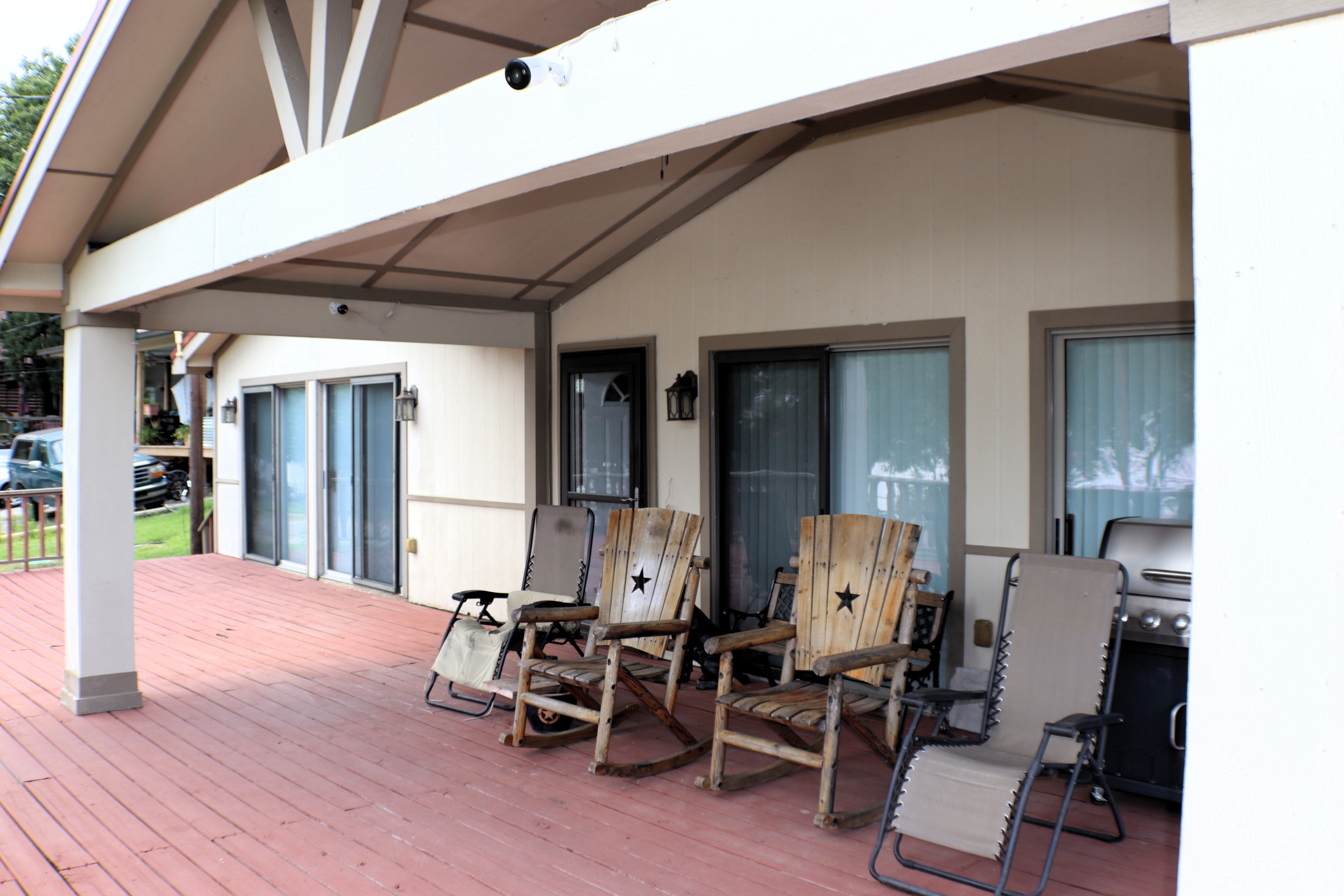 Quinlan, Texas, 75474, United States, 5 Bedrooms Bedrooms, ,4 BathroomsBathrooms,Residential,For Sale,1978468