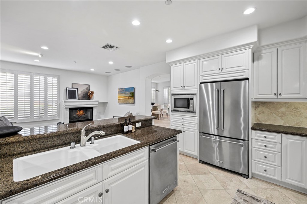 Newport Beach, California, 92663, United States, 3 Bedrooms Bedrooms, ,3 BathroomsBathrooms,Residential,For Sale,1992084