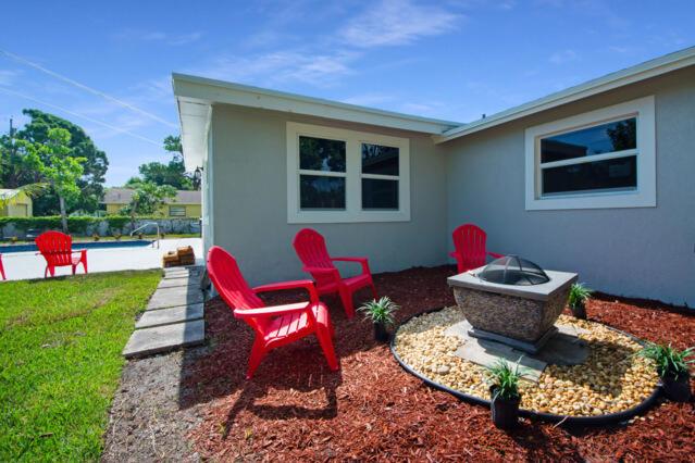 West Palm Beach, Florida, 33407, United States, 4 Bedrooms Bedrooms, ,2 BathroomsBathrooms,Residential,For Sale,1978414