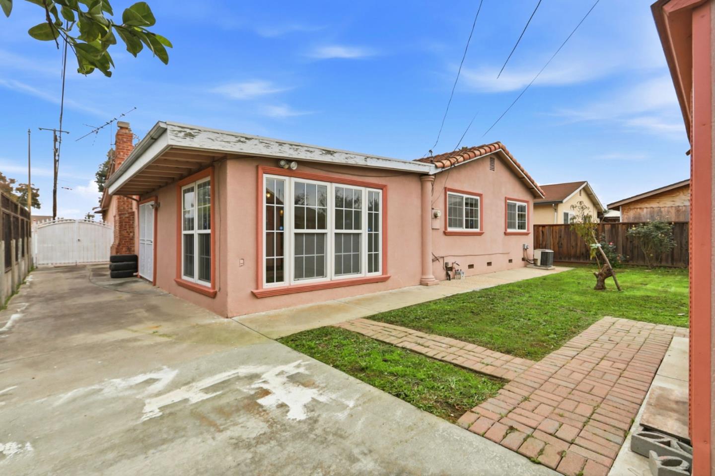 San Jose, California, 95122, United States, 4 Bedrooms Bedrooms, ,3 BathroomsBathrooms,Residential,For Sale,2002018