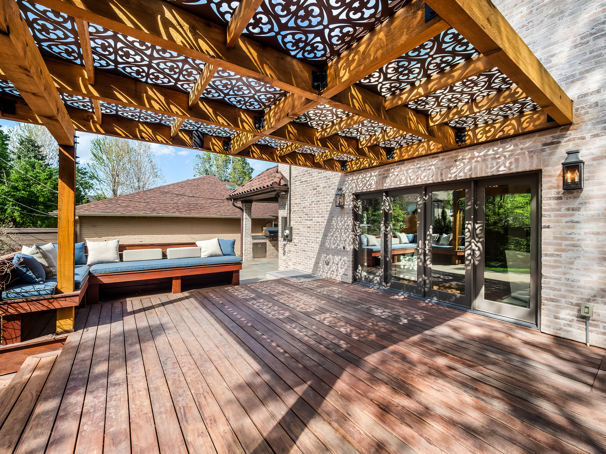  Beautifully Reimagined Custom Home - 物件實景