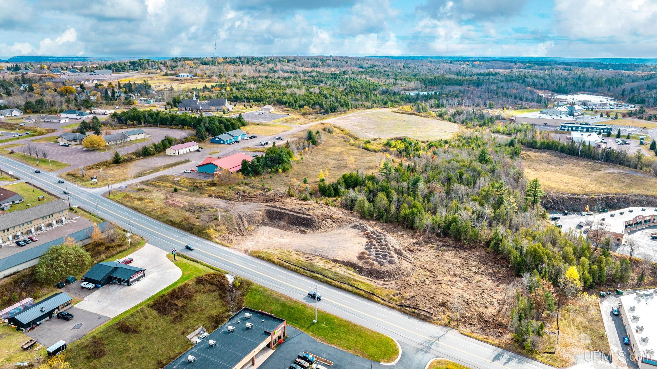 Houghton, Michigan, 49931, United States, ,Residential,For Sale,1923073