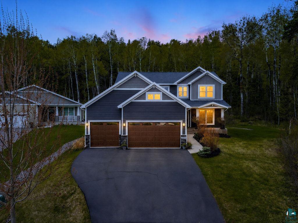 Duluth, Minnesota, 55804, United States, 4 Bedrooms Bedrooms, ,2 BathroomsBathrooms,Residential,For Sale,2048630