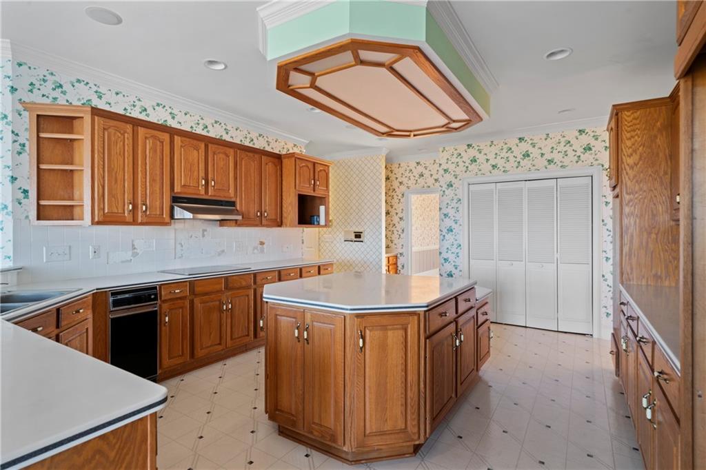 Gainesville, Georgia, 30506, United States, 5 Bedrooms Bedrooms, ,5 BathroomsBathrooms,Residential,For Sale,1996488