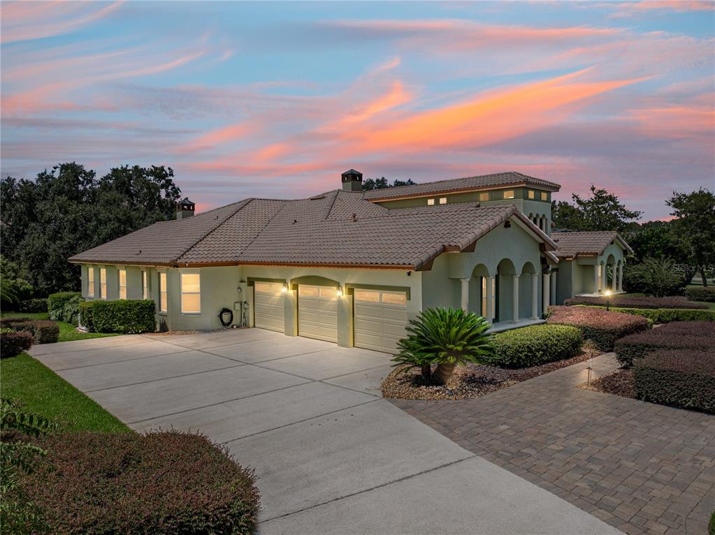 Winter Haven, Florida, 33884, United States, 4 Bedrooms Bedrooms, ,4 BathroomsBathrooms,Residential,For Sale,1934531