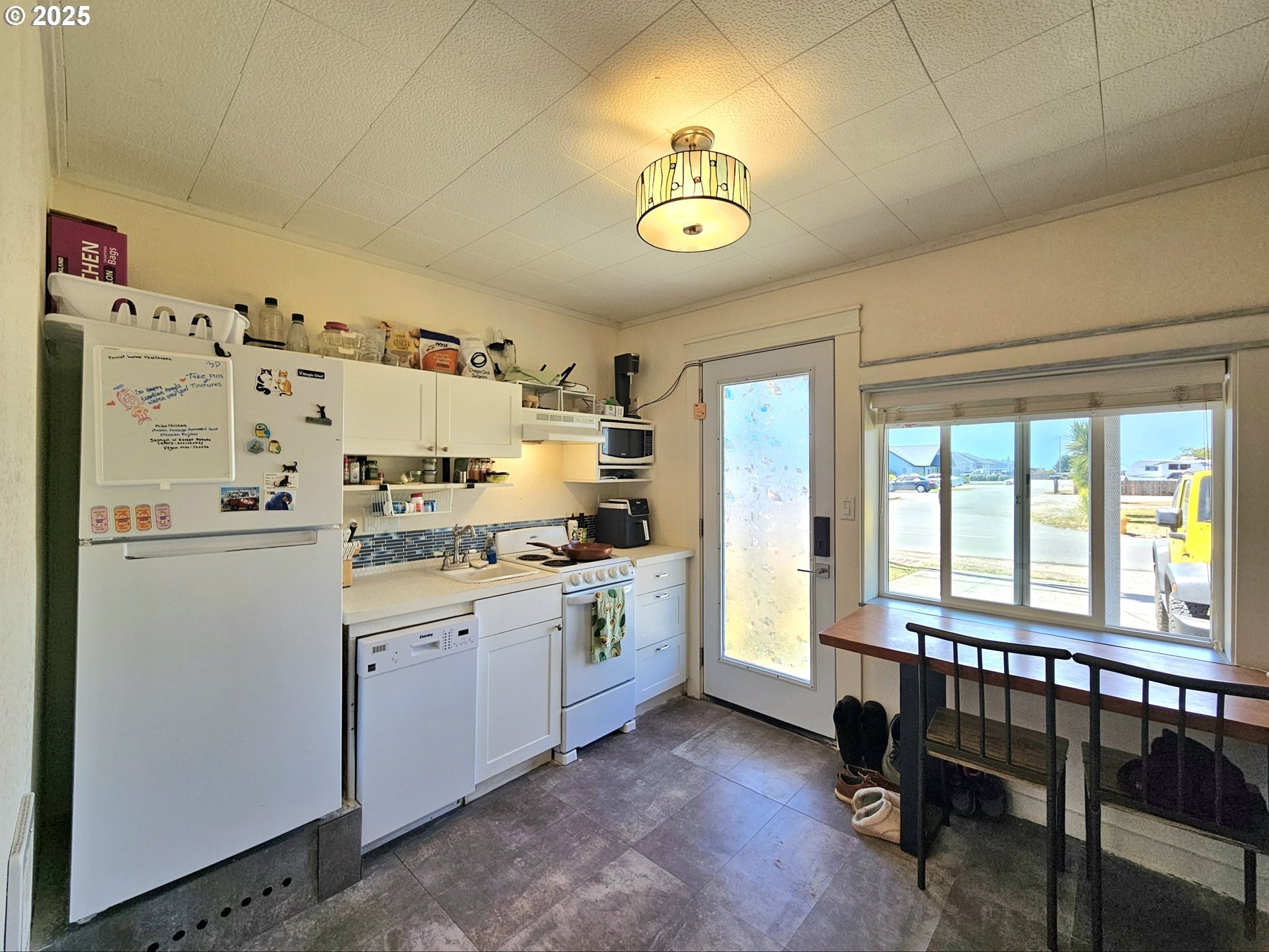 Brookings, Oregon, 97415, United States, 3 Bedrooms Bedrooms, ,3 BathroomsBathrooms,Residential,For Sale,1974179
