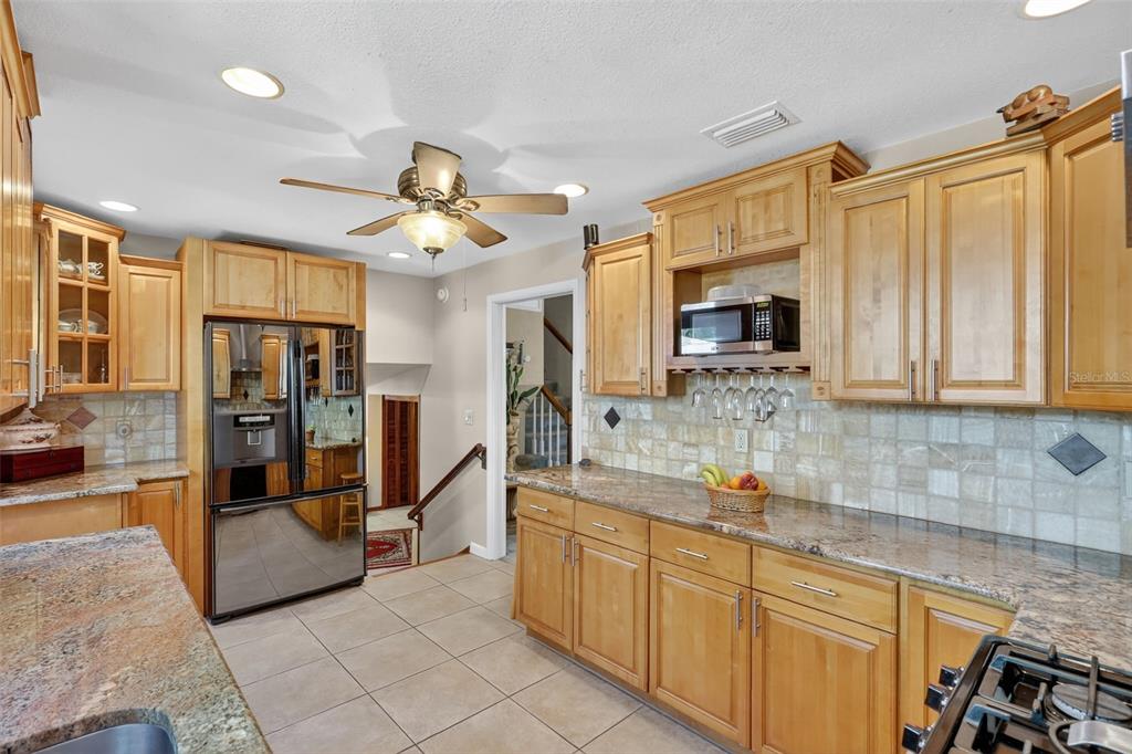 Seminole, Florida, 33776, United States, 3 Bedrooms Bedrooms, ,3 BathroomsBathrooms,Residential,For Sale,1989407