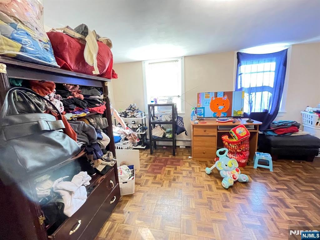 Newark, New Jersey, 07105, United States, 7 Bedrooms Bedrooms, ,4 BathroomsBathrooms,Residential,For Sale,1984618