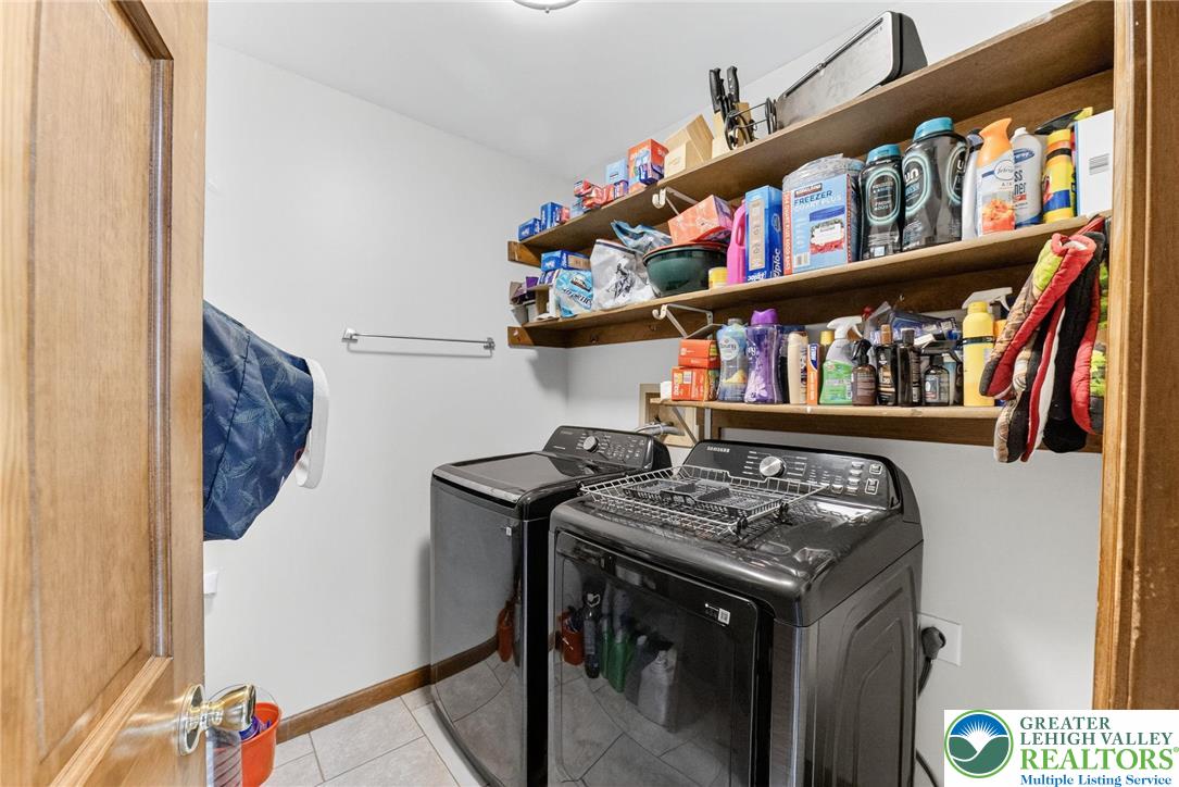 North Whitehall Twp, Pennsylvania, 18069, United States, 4 Bedrooms Bedrooms, ,3 BathroomsBathrooms,Residential,For Sale,1987552