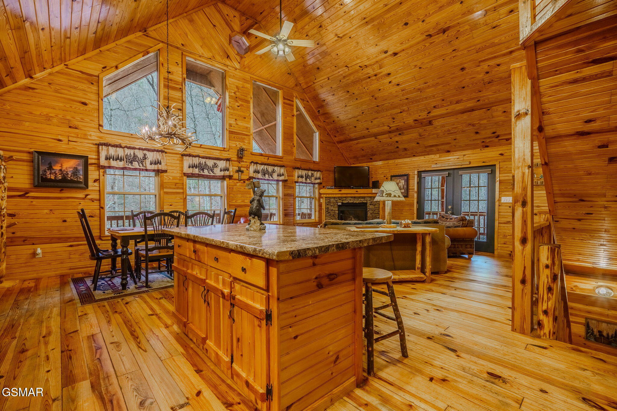 Sevierville, Tennessee, 37862, United States, 3 Bedrooms Bedrooms, ,3 BathroomsBathrooms,Residential,For Sale,2031500