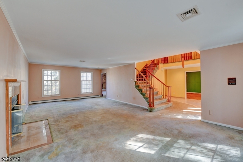 Kinnelon Boro, New Jersey, 07405, United States, 3 Bedrooms Bedrooms, ,3 BathroomsBathrooms,Residential,For Sale,1989629