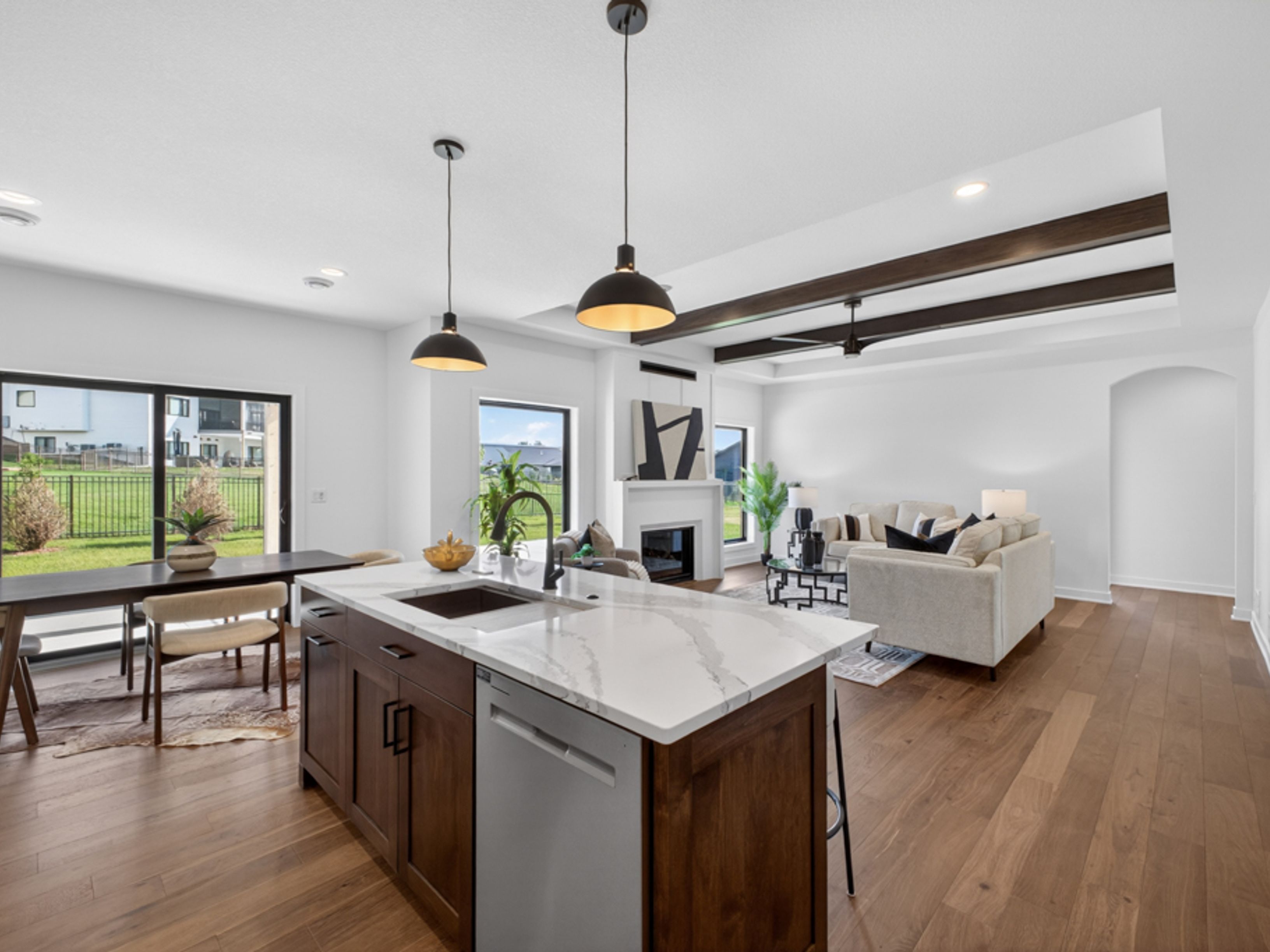  Century Valley Craftsman-Style, Single-Level Living - 物件實景
