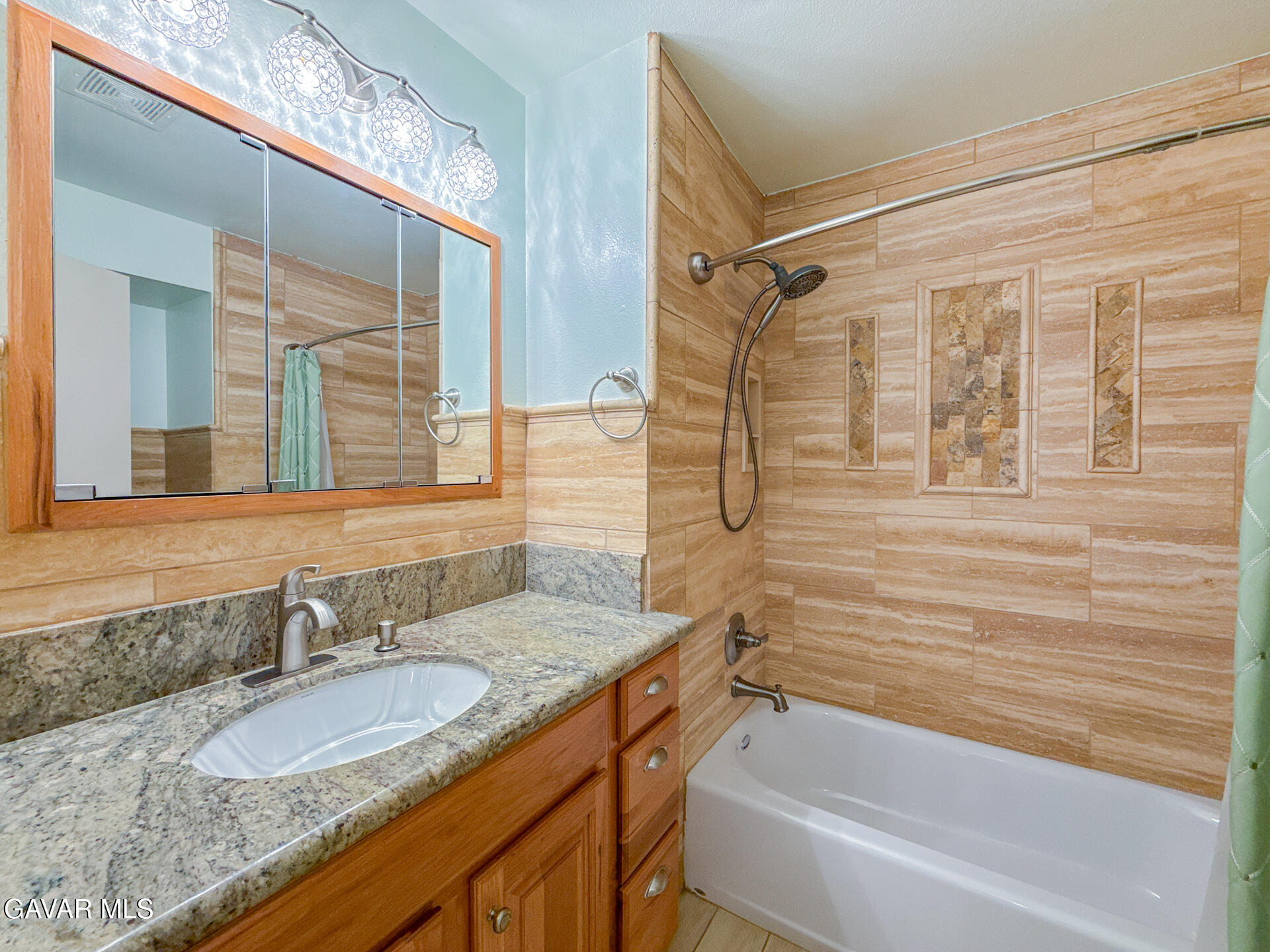 Palmdale, California, 93550, United States, 4 Bedrooms Bedrooms, ,2 BathroomsBathrooms,Residential,For Sale,2028325