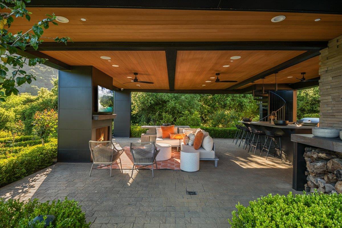 Saratoga, California, 95070, United States, 6 Bedrooms Bedrooms, ,11 BathroomsBathrooms,Residential,For Sale,1971416