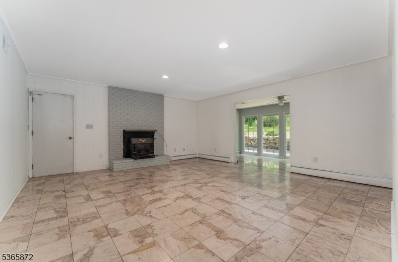 Bridgewater Twp., New Jersey, 08807, United States, 4 Bedrooms Bedrooms, ,3 BathroomsBathrooms,Residential,For Sale,1867393