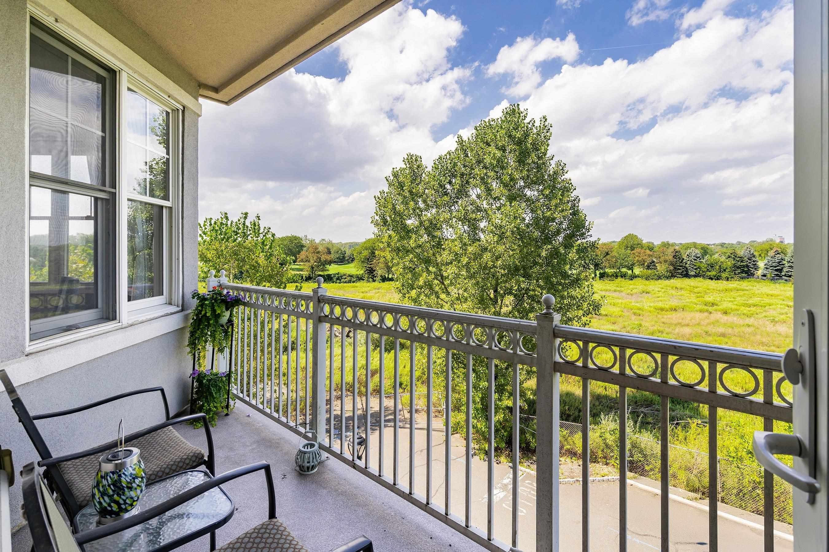 JC, Greenville, New Jersey, 07305, United States, 2 Bedrooms Bedrooms, ,2 BathroomsBathrooms,Residential,For Sale,1981936