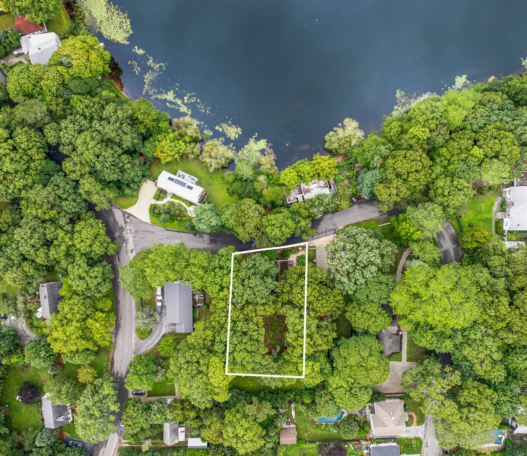  ON BIG FRESH POND SOUTHAMPTON - 物件實景
