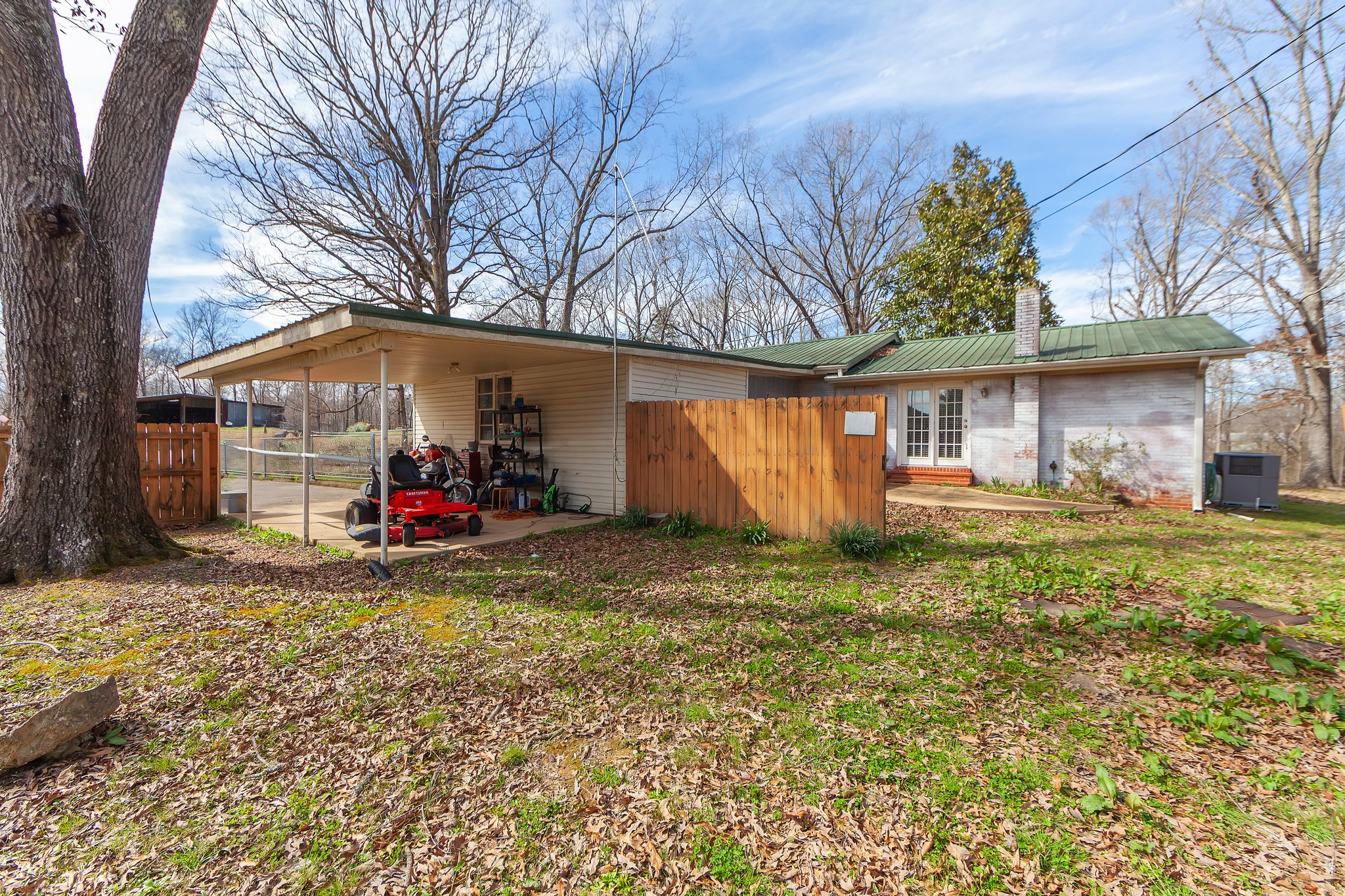 Beech Bluff, Tennessee, 38313, United States, 5 Bedrooms Bedrooms, ,3 BathroomsBathrooms,Residential,For Sale,1743753