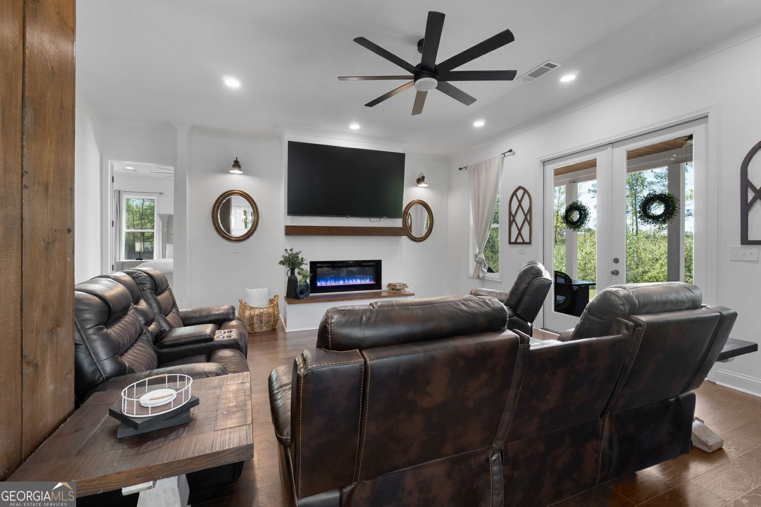 Flovilla, Georgia, 30216, United States, 4 Bedrooms Bedrooms, ,4 BathroomsBathrooms,Residential,For Sale,1859112